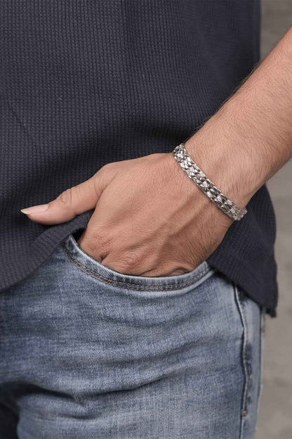 Textured Link Bracelet with Pavé Clasp