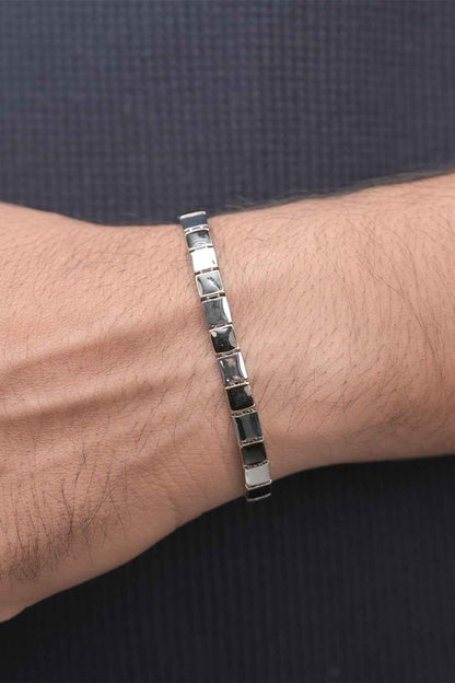 Sterling Silver and Black Onyx Stretch Bracelet