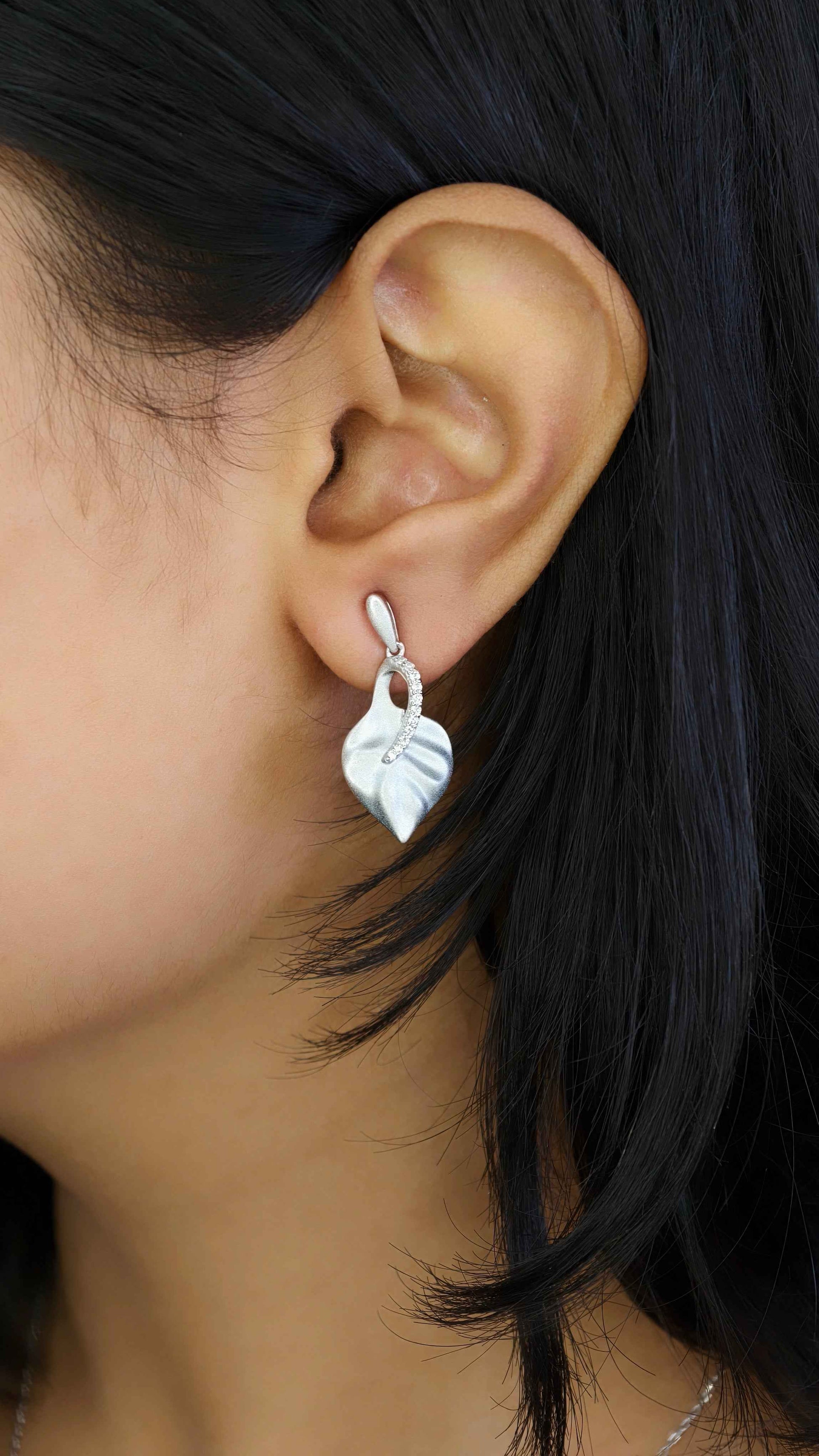 Silver Serenity Leaf Pendant Set