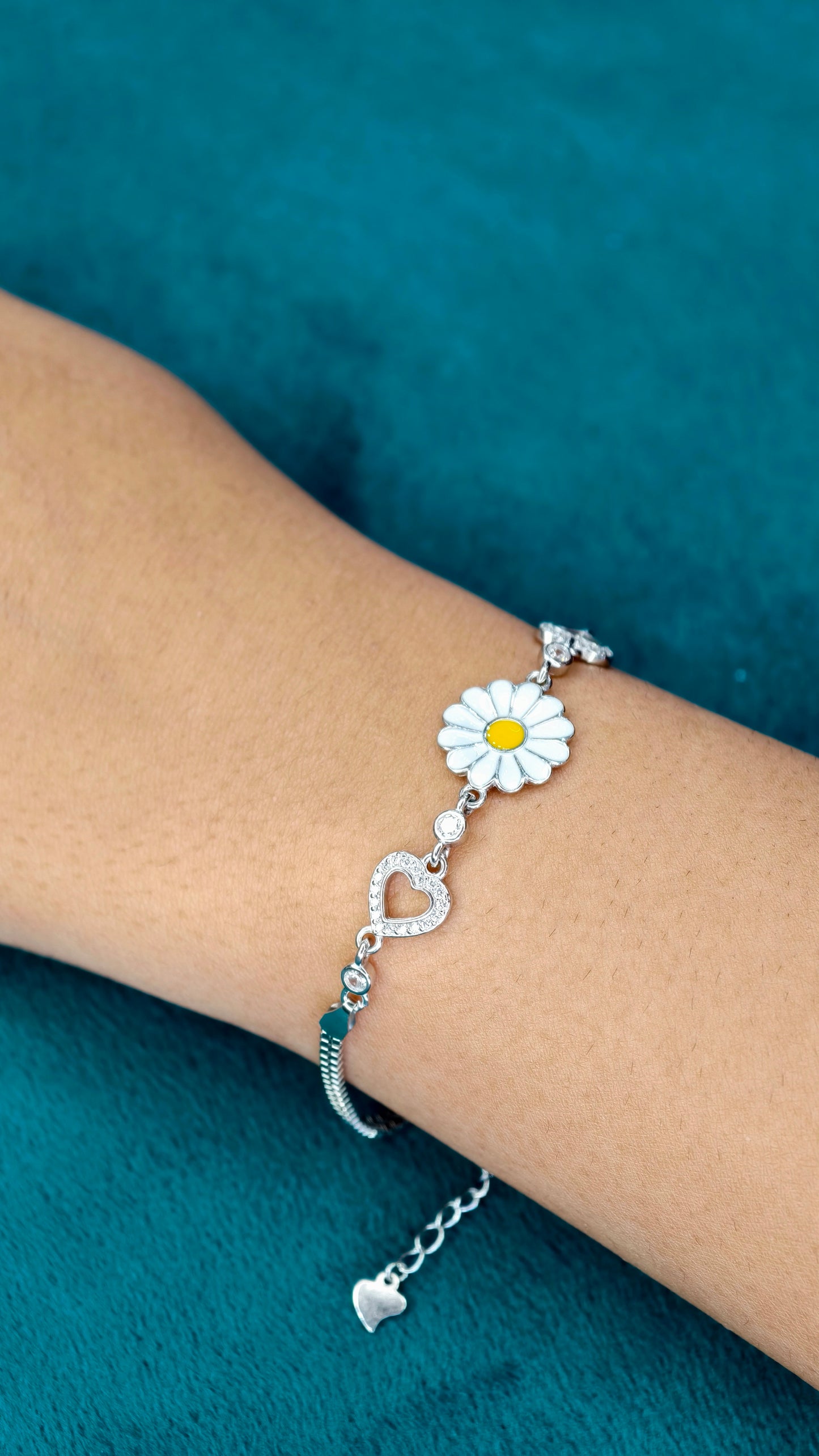 Sunshine Daisy Heart Silver Bracelet
