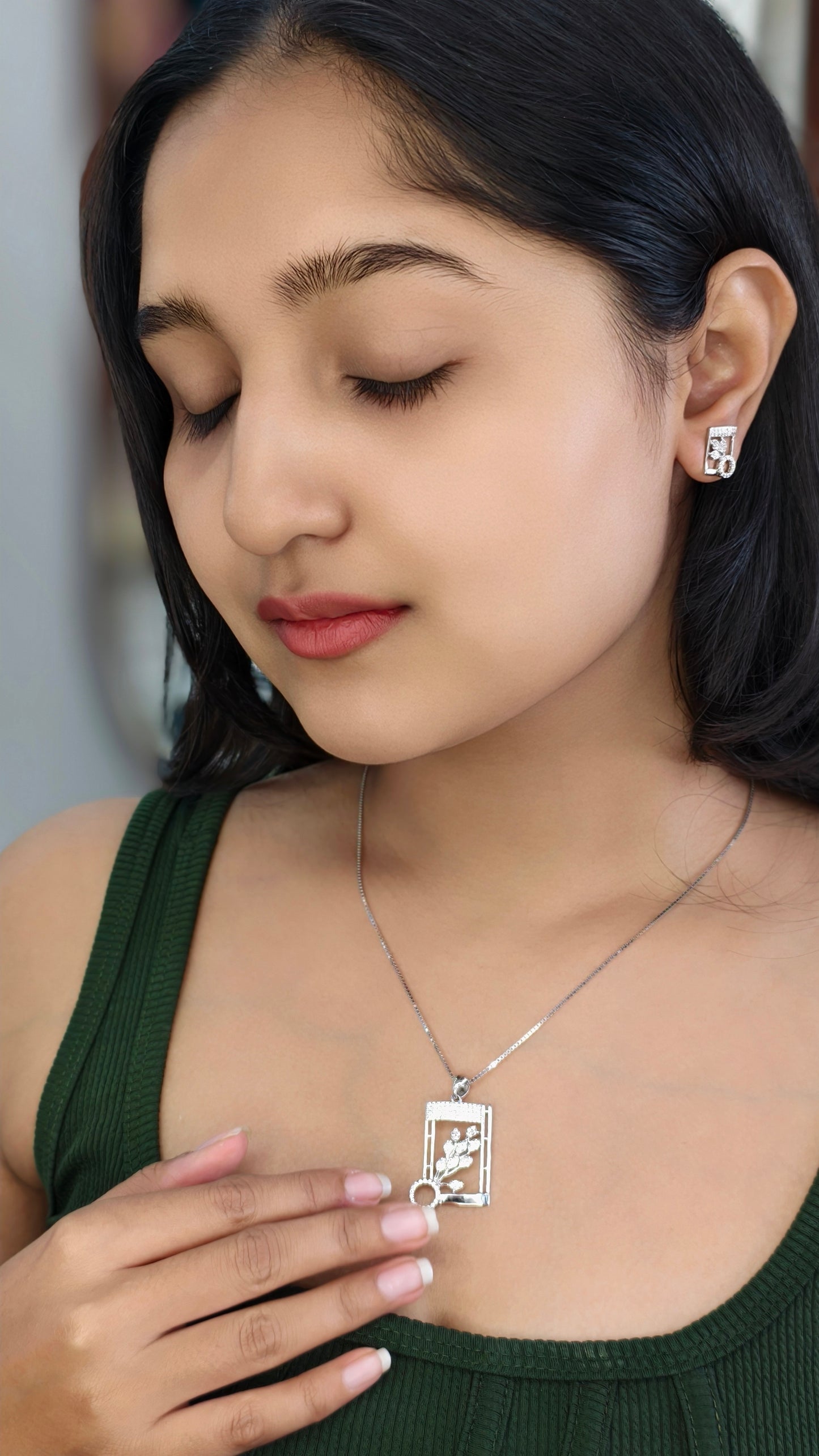 Floral Frame Silver Pendant & Stud Set