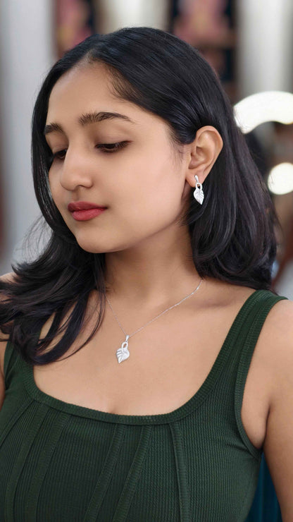 Silver Serenity Leaf Pendant Set