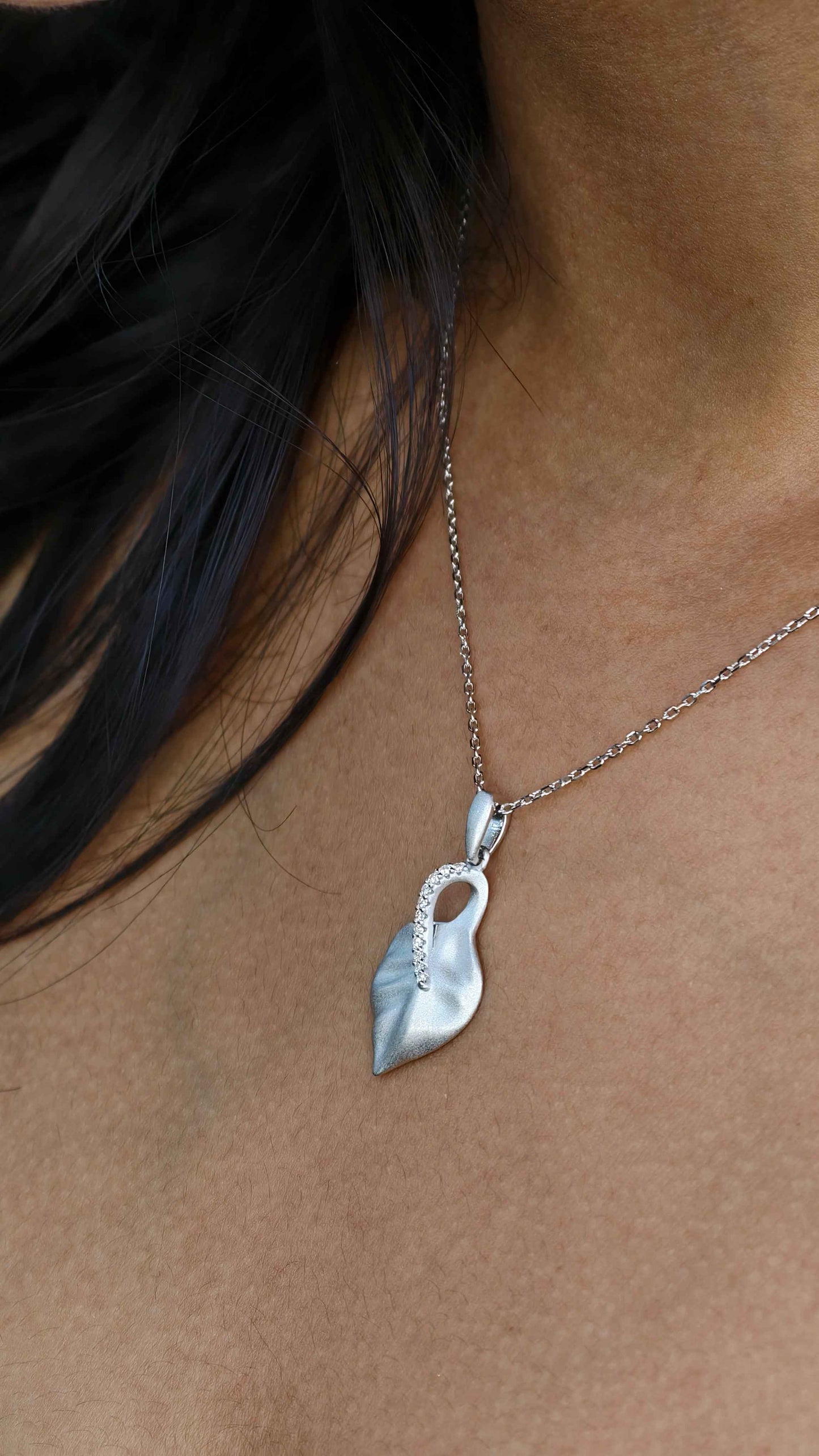 Silver Serenity Leaf Pendant Set