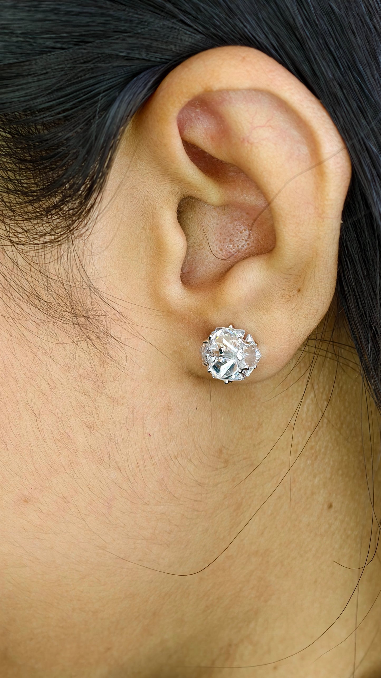 Stardust Cluster Geometric Studs