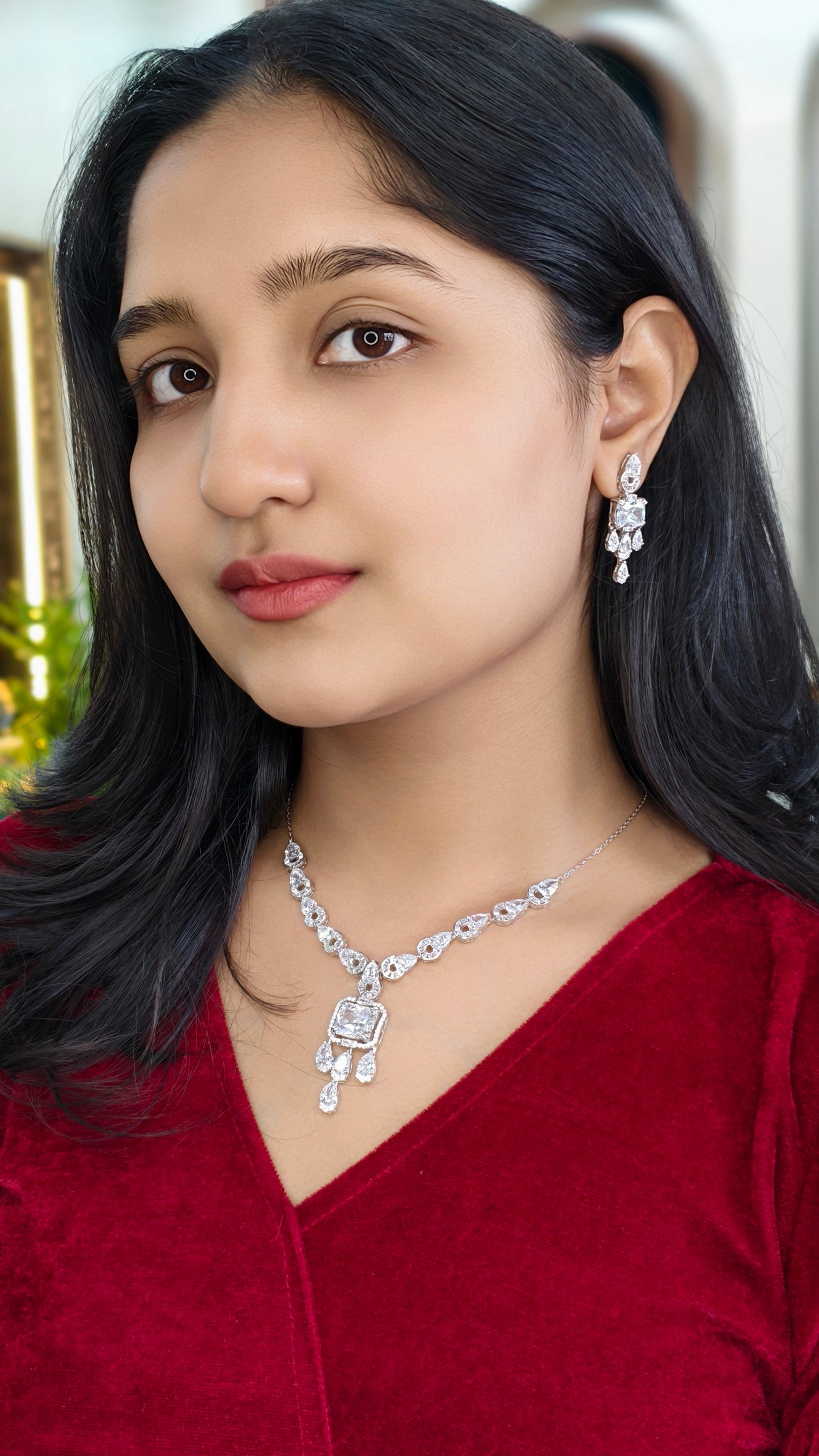 Crystal Majesty Diamond Pendant Necklace Set